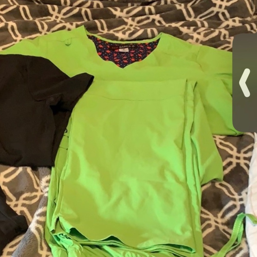 Green sz small scrubs